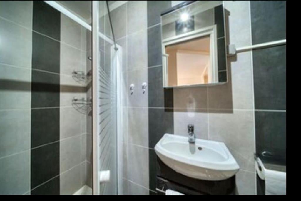 Bel Apt Centre Menton Centre Proche Casino Apartment Exterior photo